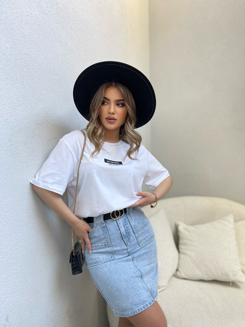 BLUZE E SHKURTER ME SHKRIME PARA
