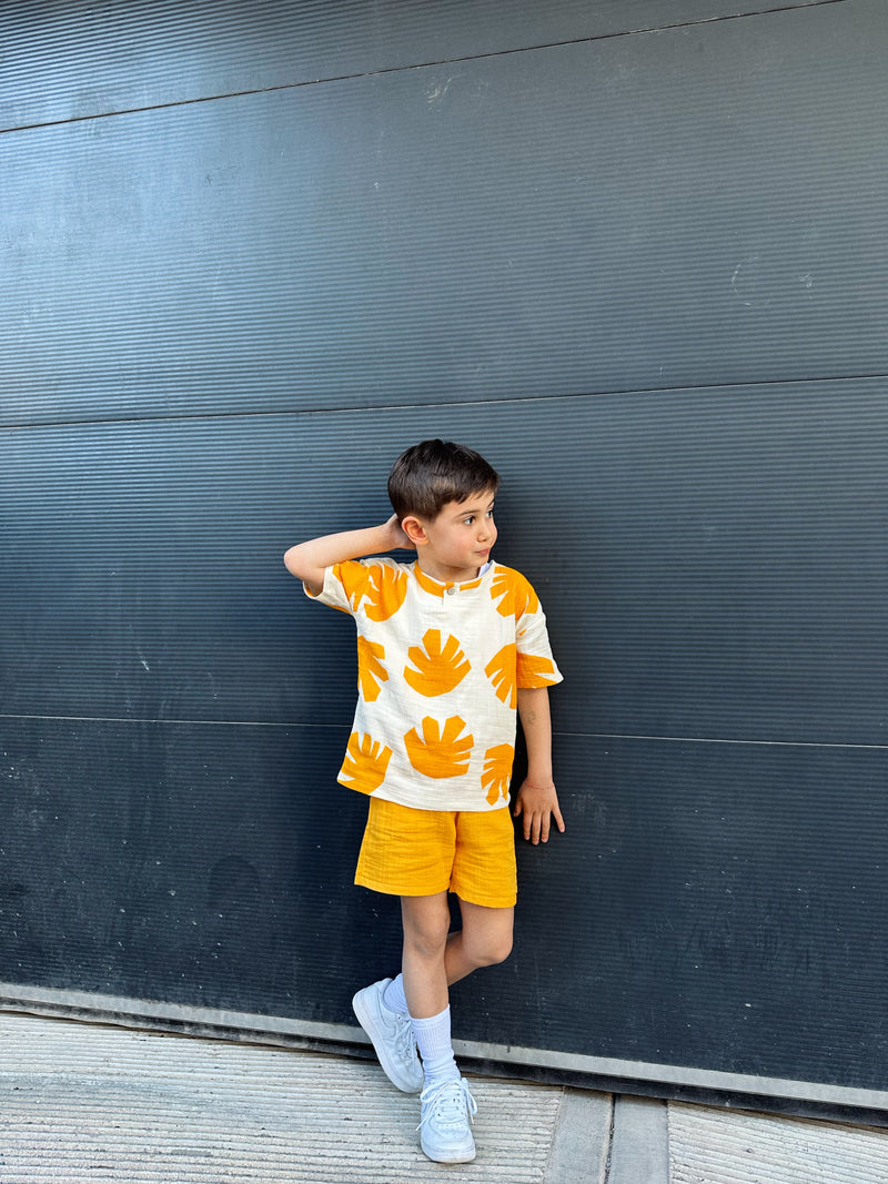SET BLUZE DHE TUTA TE SHKURTER ME DIZENJO
