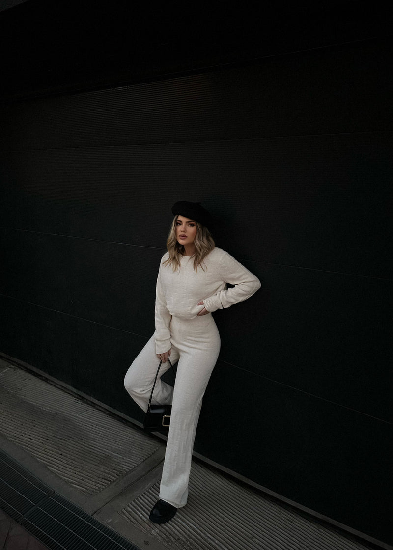 KOSTUM BLUZE DHE TUTA TE GJATA
