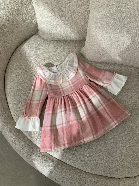 FUSTAN ME KUADRATA I SHKURTER PER VAJZA