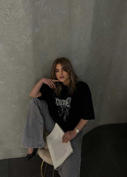 T-SHIRT ME SHKRIM DHE GURE NE PJESEN PARA