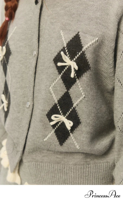 Argyle Collar Stylish Buttoned Knitted Cardigan