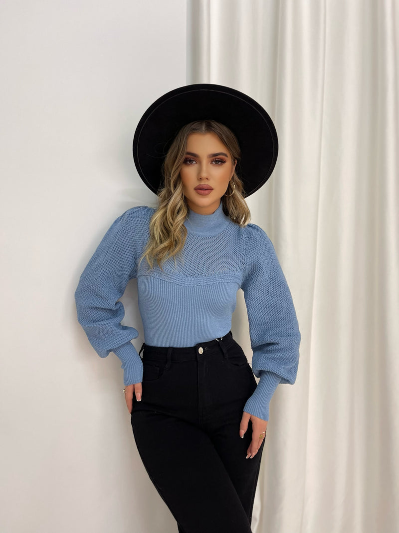 BLUZE GOLF ME PJESE RRJET NE PJESEN E SIPERME