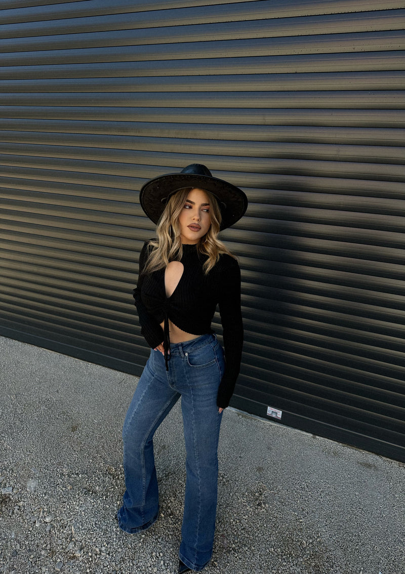 CROP TOP ME LIDHJE PERPARA