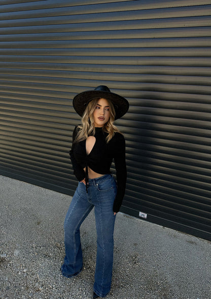 CROP TOP ME LIDHJE PERPARA