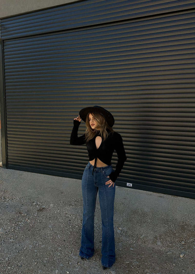 CROP TOP ME LIDHJE PERPARA