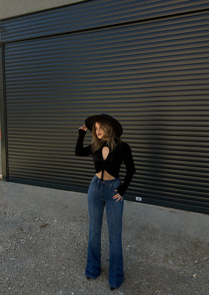 CROP TOP ME LIDHJE PERPARA