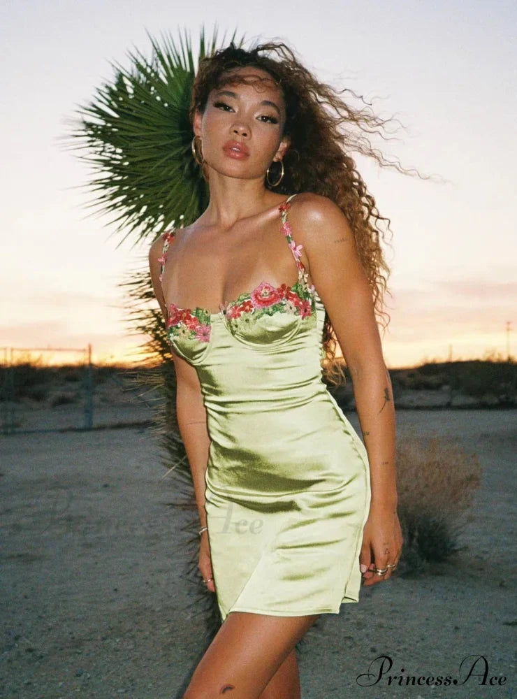 Embroidered Straps Dress With Sexy Waist S / Green Dresses
