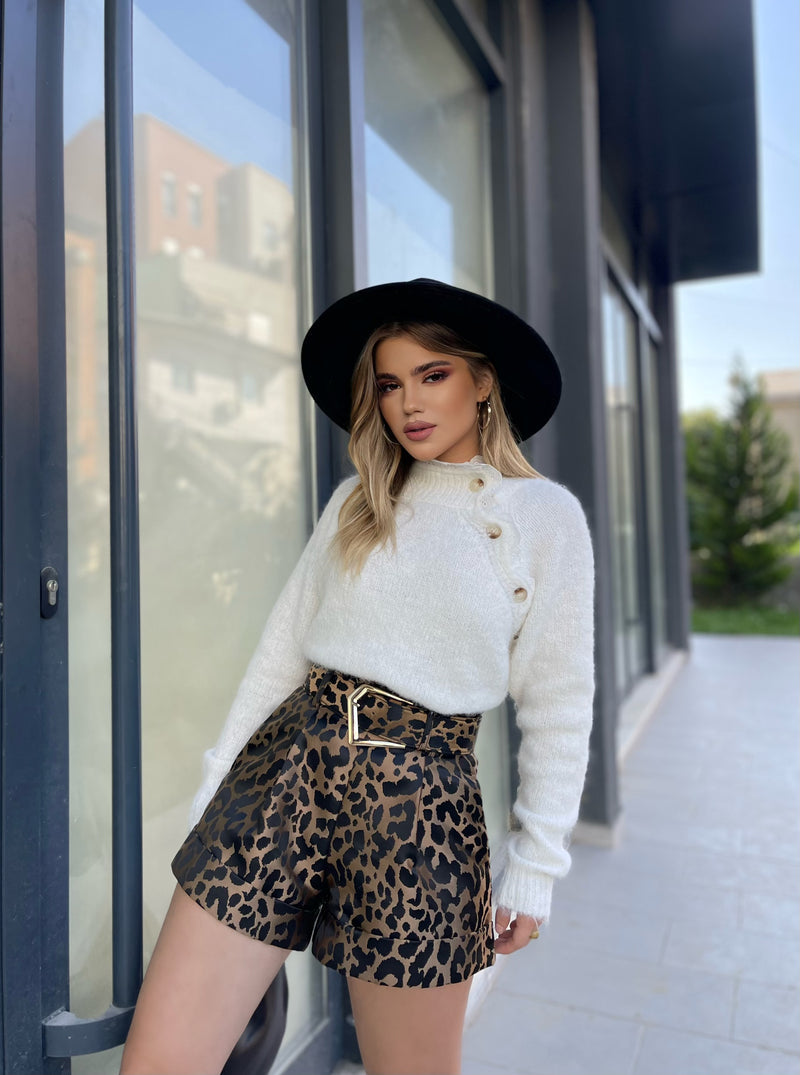 PANTALLONA TE SHKURTRA ME DIZENJO LEOPARD
