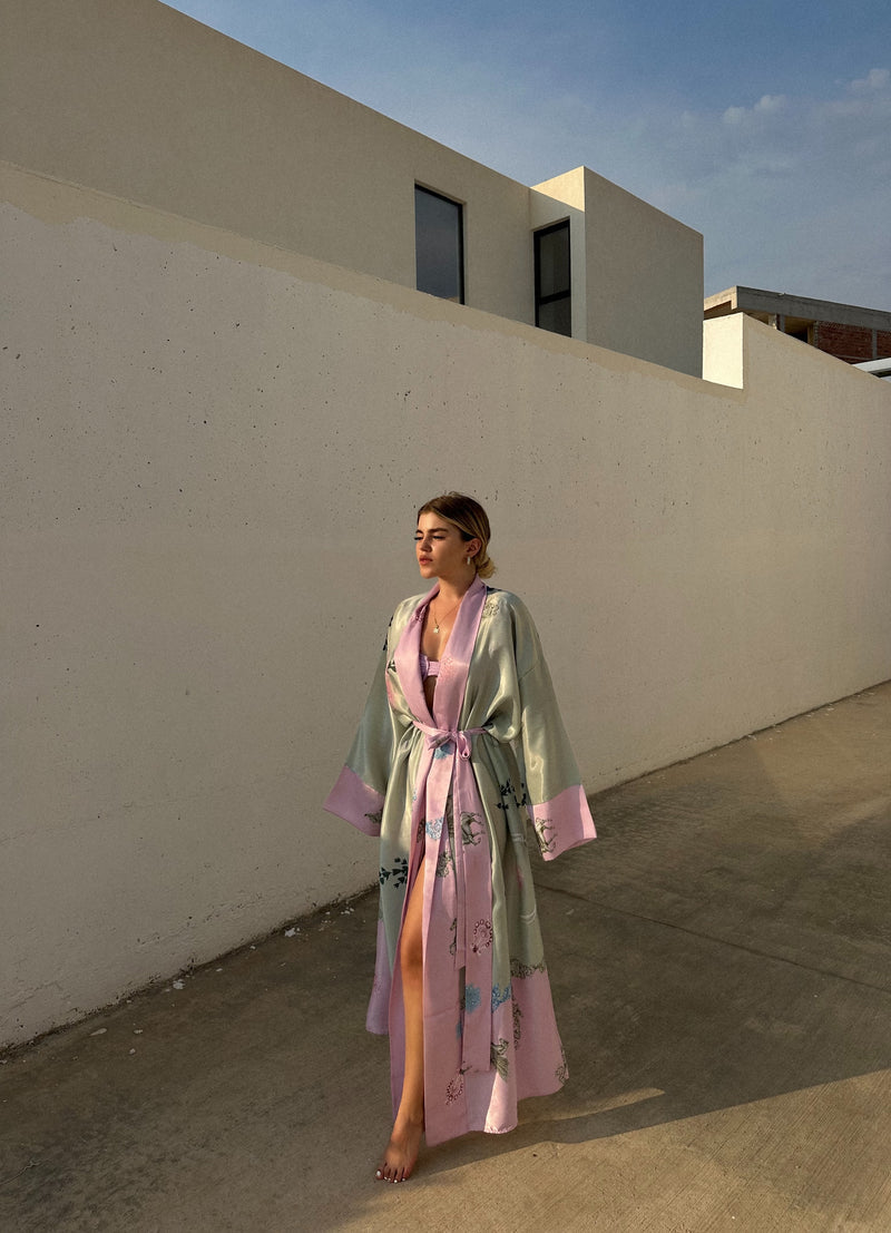 KIMONO E GJATE ME NGJYRA