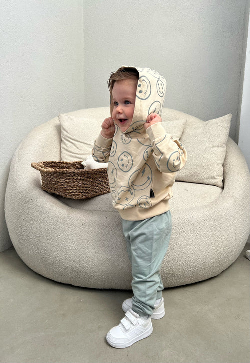 KOSTUM HOODIE DHE TUTA TE GJATA