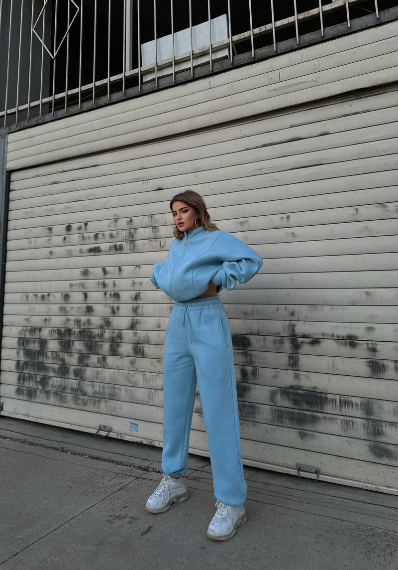KOSTUM ME BLUZE ME ZINXHIR
