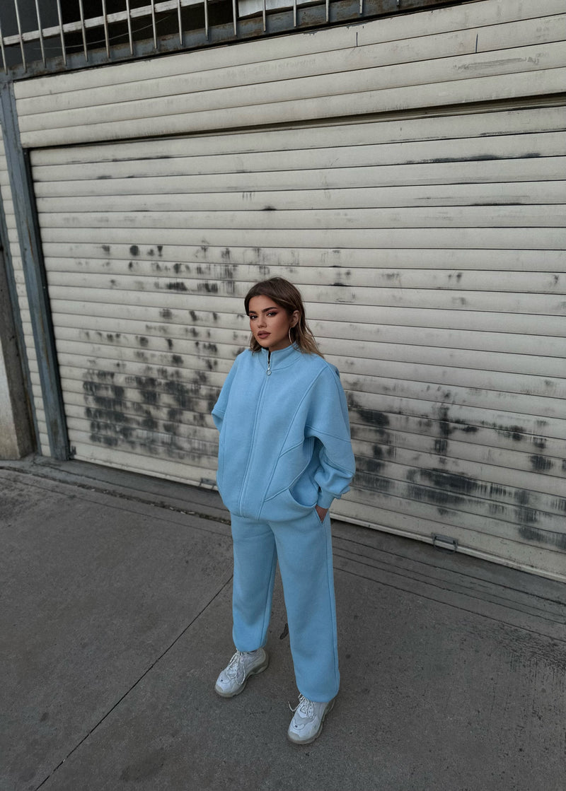 KOSTUM ME BLUZE ME ZINXHIR