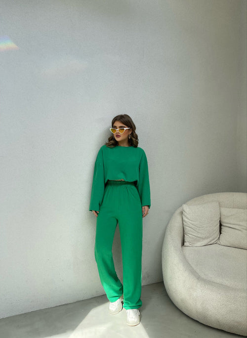 KOSTUM OVERSIZE