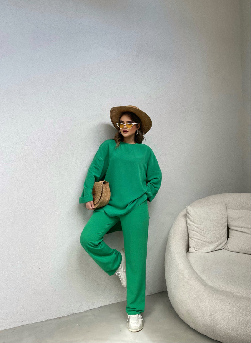 KOSTUM OVERSIZE