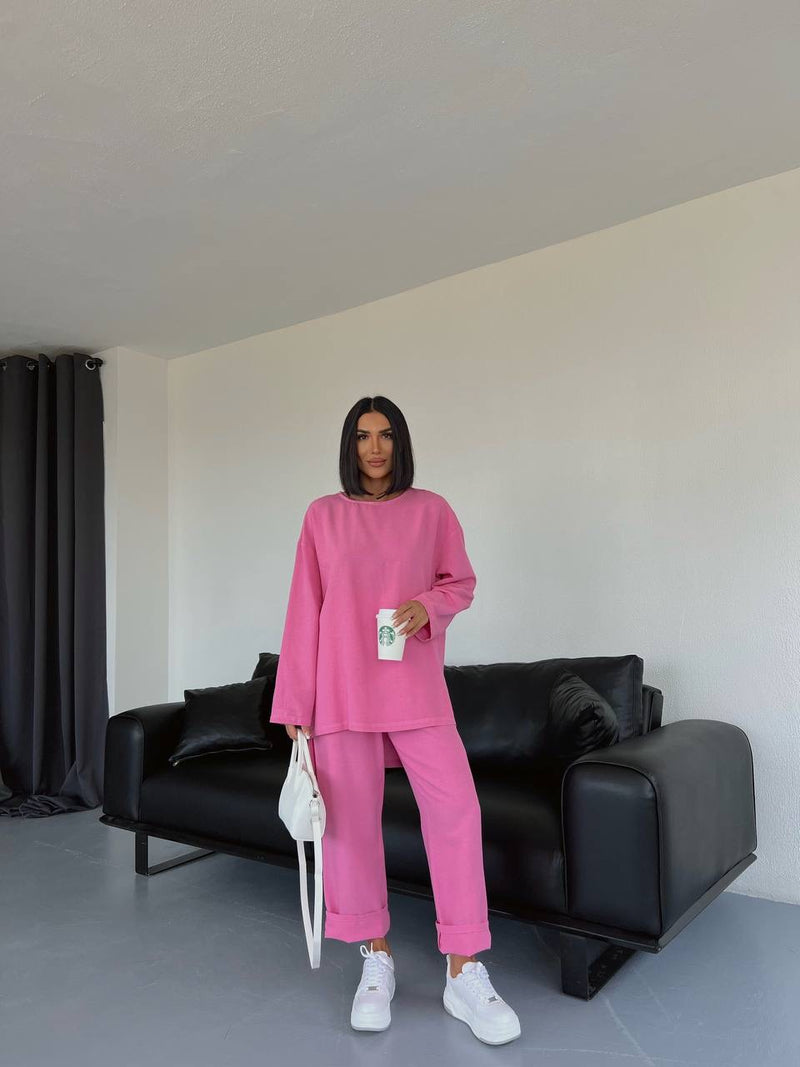 KOSTUM OVERSIZE