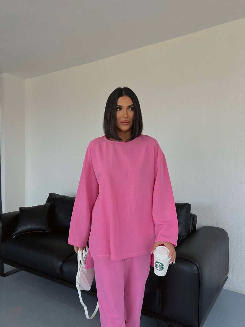 KOSTUM OVERSIZE
