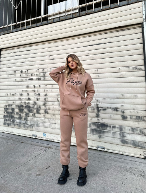 KOSTUM SPORTIV HOODIE DHE TUTA TE GJATA