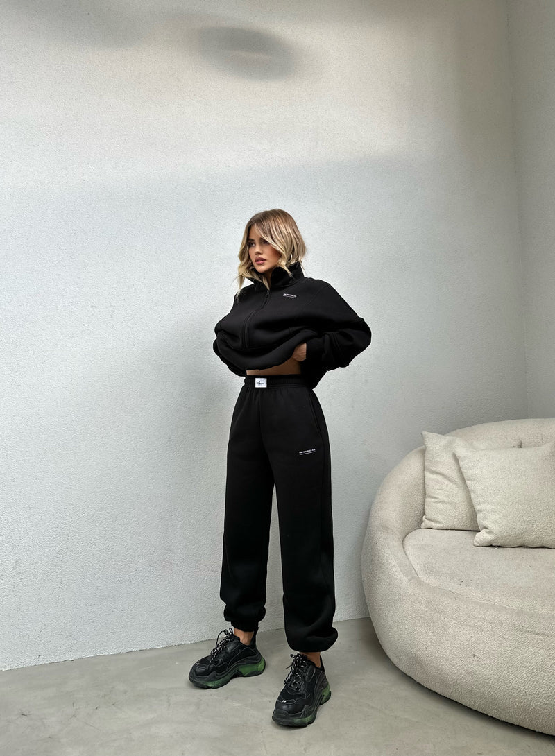 KOSTUM SPORTIV ME JAKE DHE ZINXHIR PERPARA