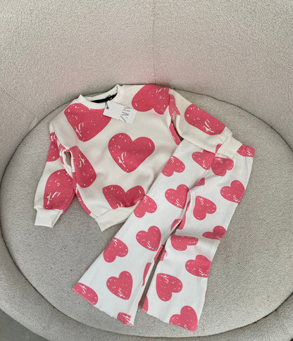 KOSTUM SPORTIV ME ZEMRA