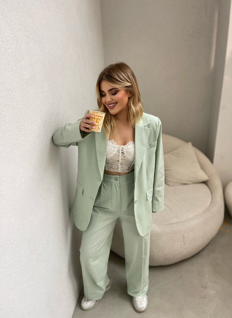 KOSTUM XHAKETE & PANTALLONA TE GJERA
