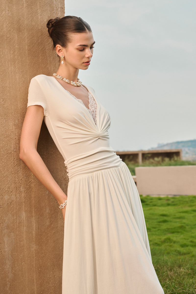 Lace V-neck ruched maxi dress