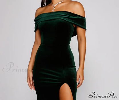 Olivia Formal Velvet Charming Off-The-Shoulder Maxi Dress S.o. Long Dresses