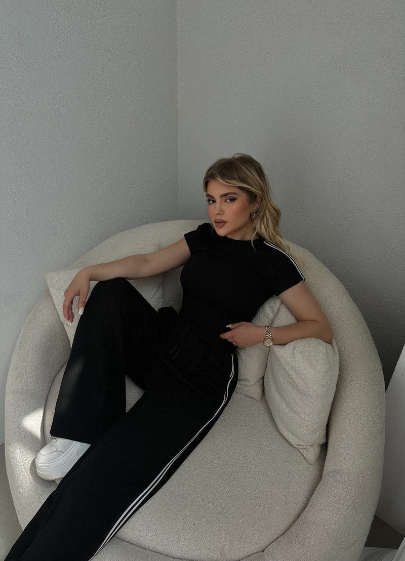 SET ME CROP DHE PANTALLONA TE GJERA